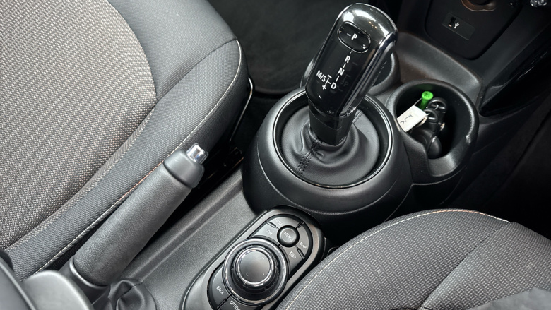 MINI Hatchback 1.5 Cooper Classic Premium Plus 5dr Auto Petrol Hatchback